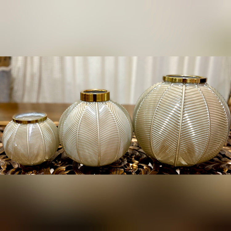 گلدان شیشه ای گرد مدل برگ کروی
