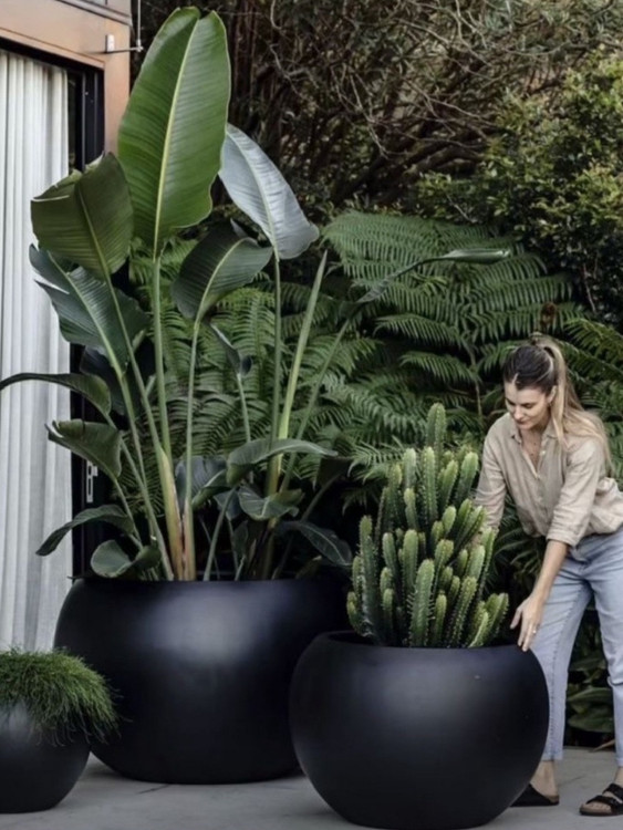 گلدان فایبرگلاس توپی گرد مشکی