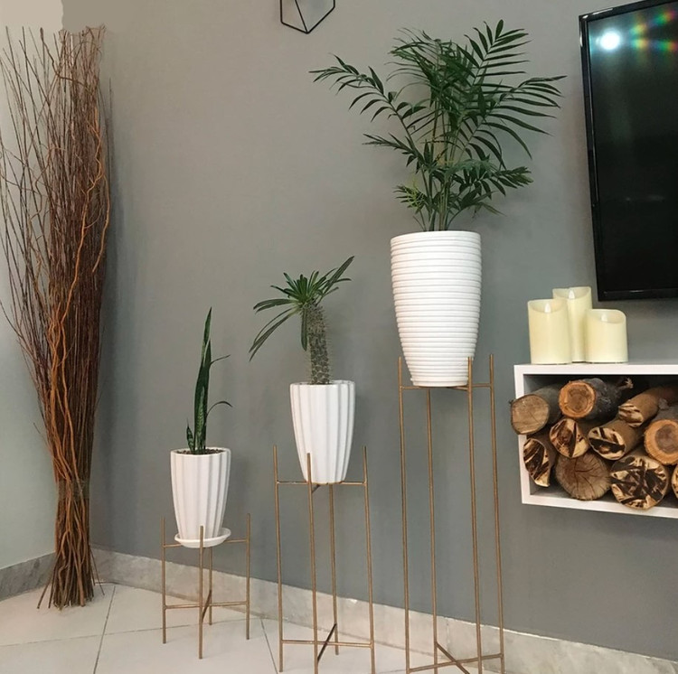 استند یا پایه گلدان قطر ۲۱ سانتیمتر مجموعه 3 سایزی طلایی