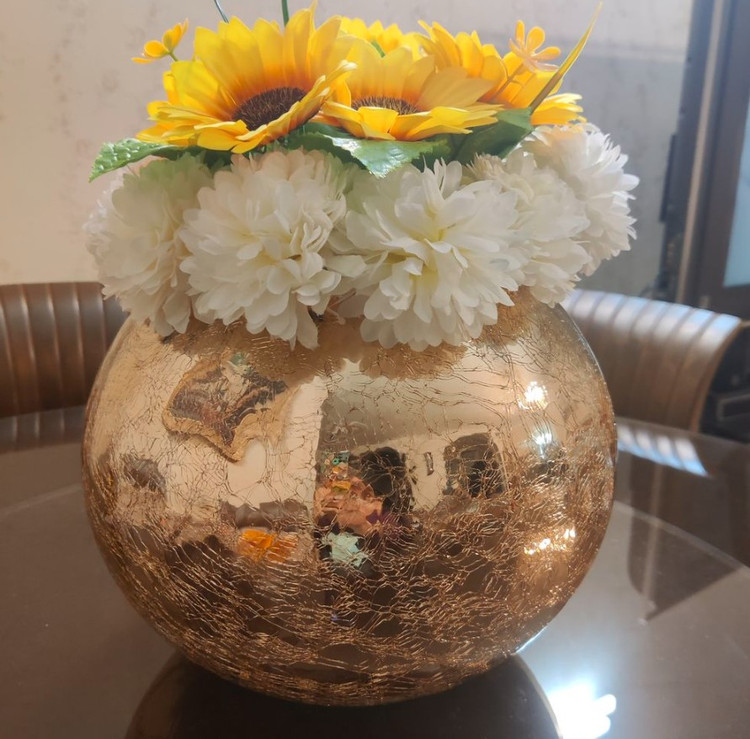 تنگ شیشه ای ترک دار
