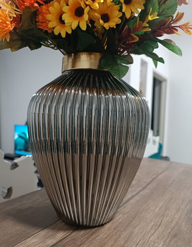 گلدان شیشه ای ژیوار