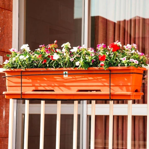 گلدان پلاستیکی نرده ای