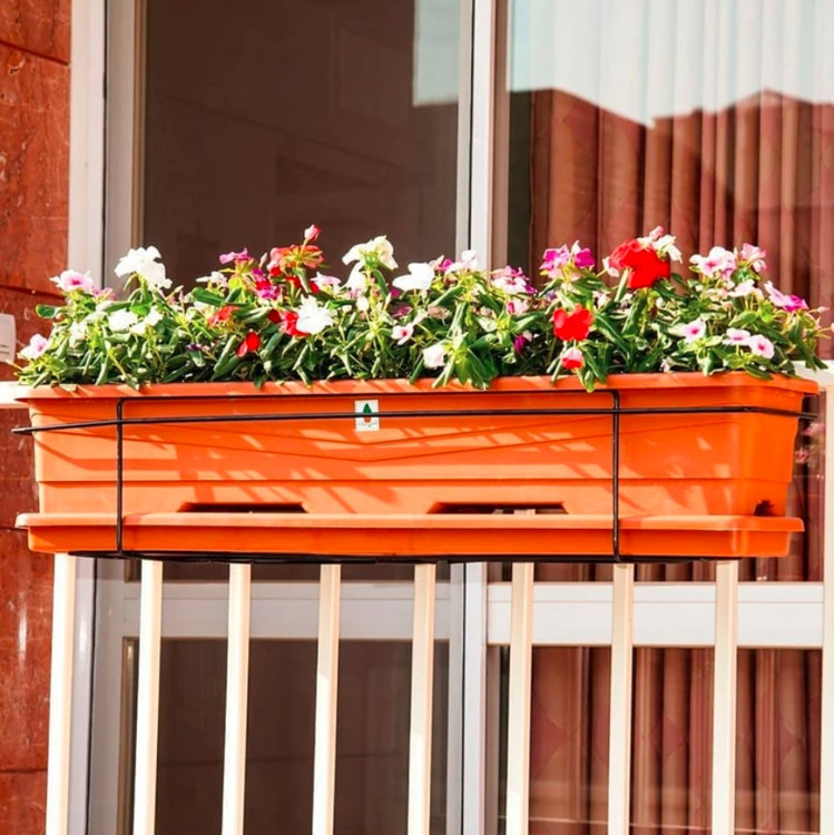 گلدان پلاستیکی نرده ای