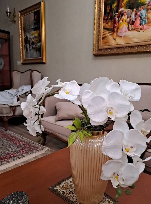 گلدان شیشه ای بهار خط دار