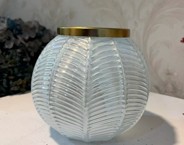 گلدان شیشه ای توپی برگی